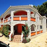 Apartament In With Sea View, Terrace, Air Conditioning, Wi-fi