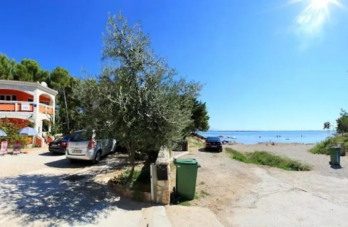 In With Sea View, Terrace, Air Conditioning, Wi-fi Vir