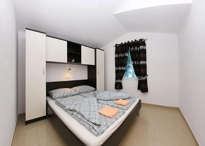In With Sea View, Terrace, Air Conditioning, Wi-fi *
