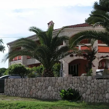 Apartament In With Sea View, Terrace, Air Conditioning, Wi-fi Vir