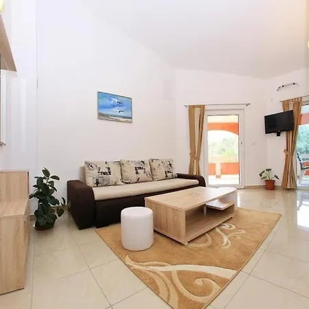 In With Sea View, Terrace, Air Conditioning, Wi-fi *