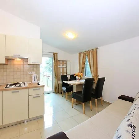 In With Sea View, Terrace, Air Conditioning, Wi-fi Apartment *