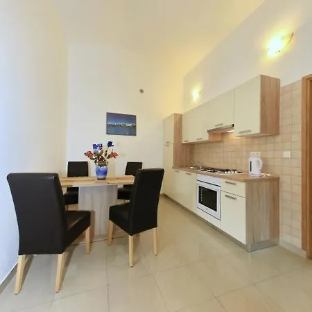 Apartment In With Sea View, Terrace, Air Conditioning, Wi-fi Vir