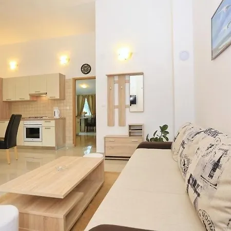 In With Sea View, Terrace, Air Conditioning, Wi-fi * Vir