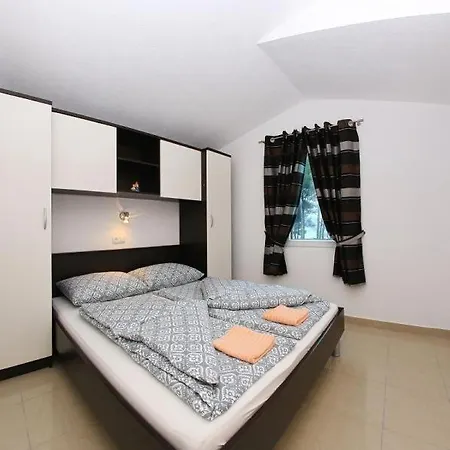 In With Sea View, Terrace, Air Conditioning, Wi-fi *