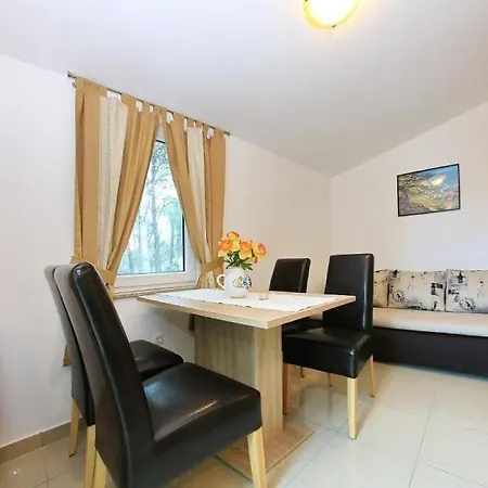 Apartment In With Sea View, Terrace, Air Conditioning, Wi-fi Vir