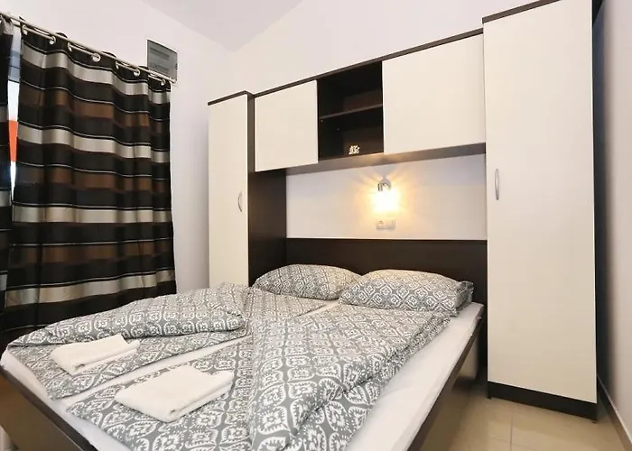 Apartament In With Sea View, Terrace, Air Conditioning, Wi-fi